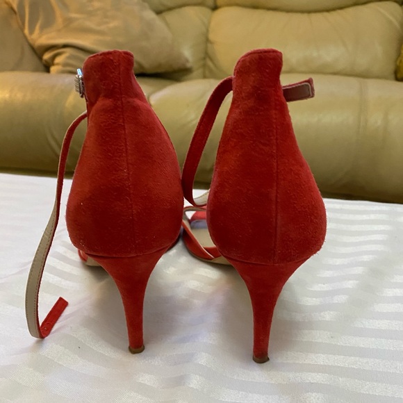 Express Red heels - Picture 3 of 4